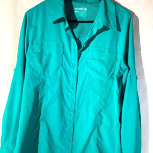 Reel Legend’s Saltwater Button Down Top.               Size P Medium